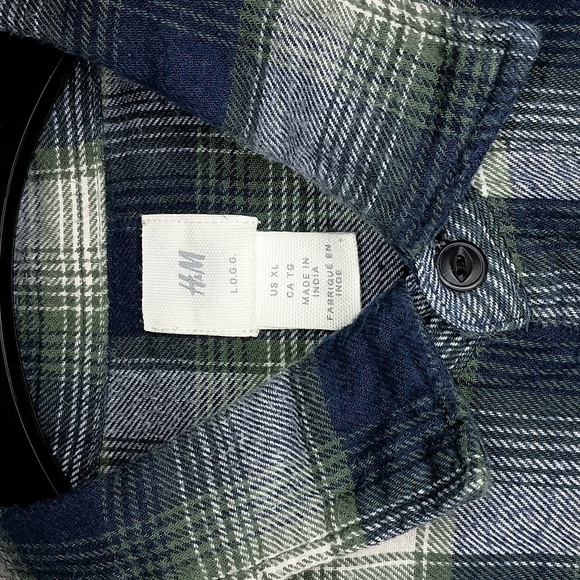 H&M Men's Cotton Button-Up Shirt - Picture 3 of 9